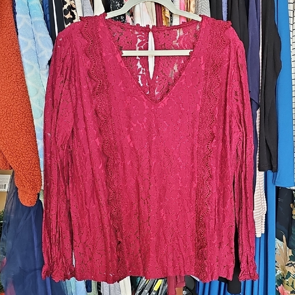 Elegant Lace V-Neck Top - Pink